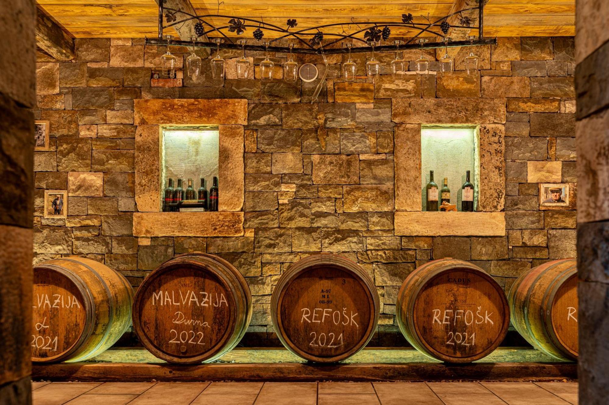 Wine House Rakar Casa de hóspedes Gračišče Exterior foto