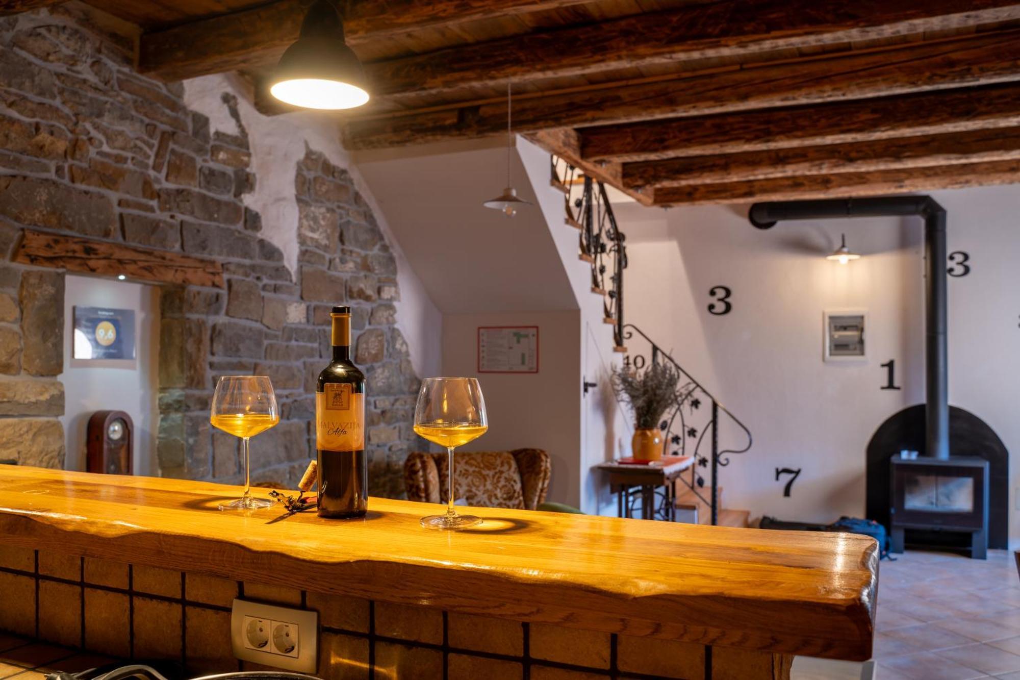 Wine House Rakar Casa de hóspedes Gračišče Exterior foto