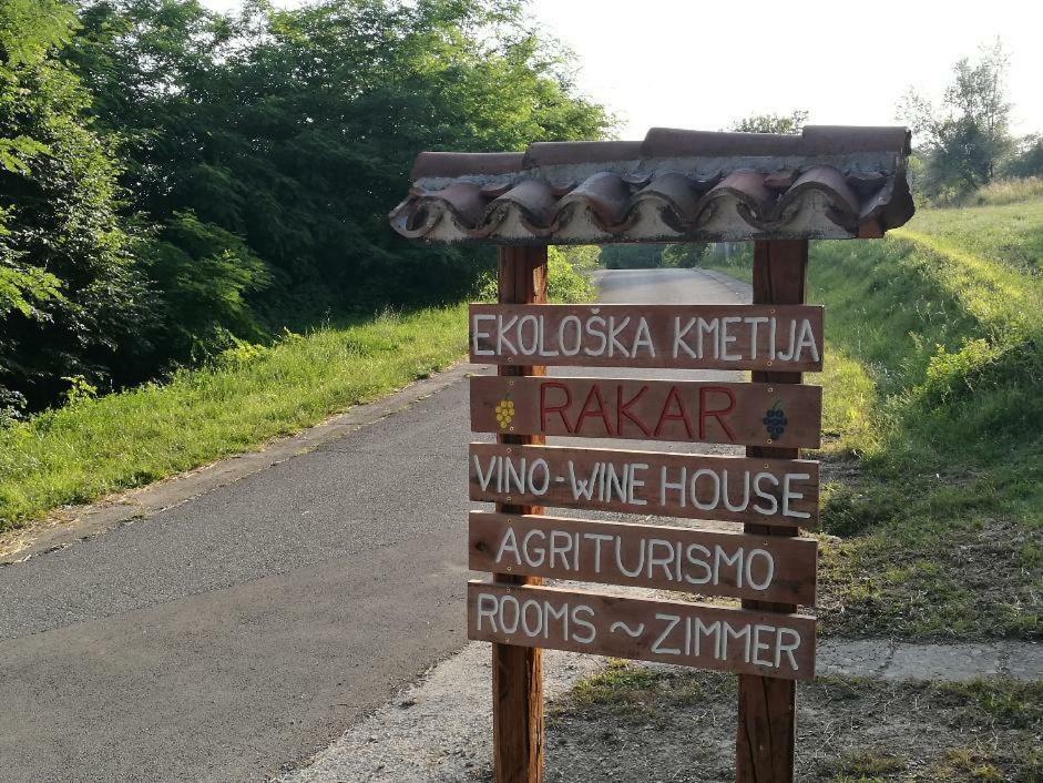 Wine House Rakar Casa de hóspedes Gračišče Exterior foto